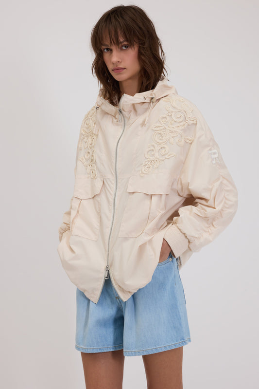 BASICXL TAFFETA PARKA MED HÆTTE OG KORNET BRODERI