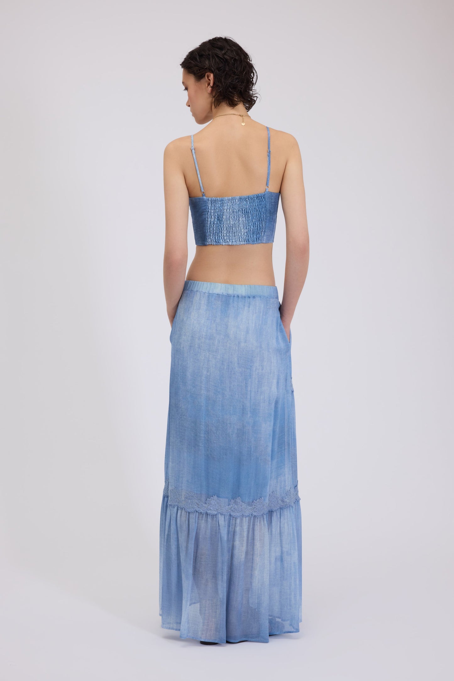 BASICXL GEORGETTE LANG NEDERDEL MED DENIMPRINT MED BLONDE