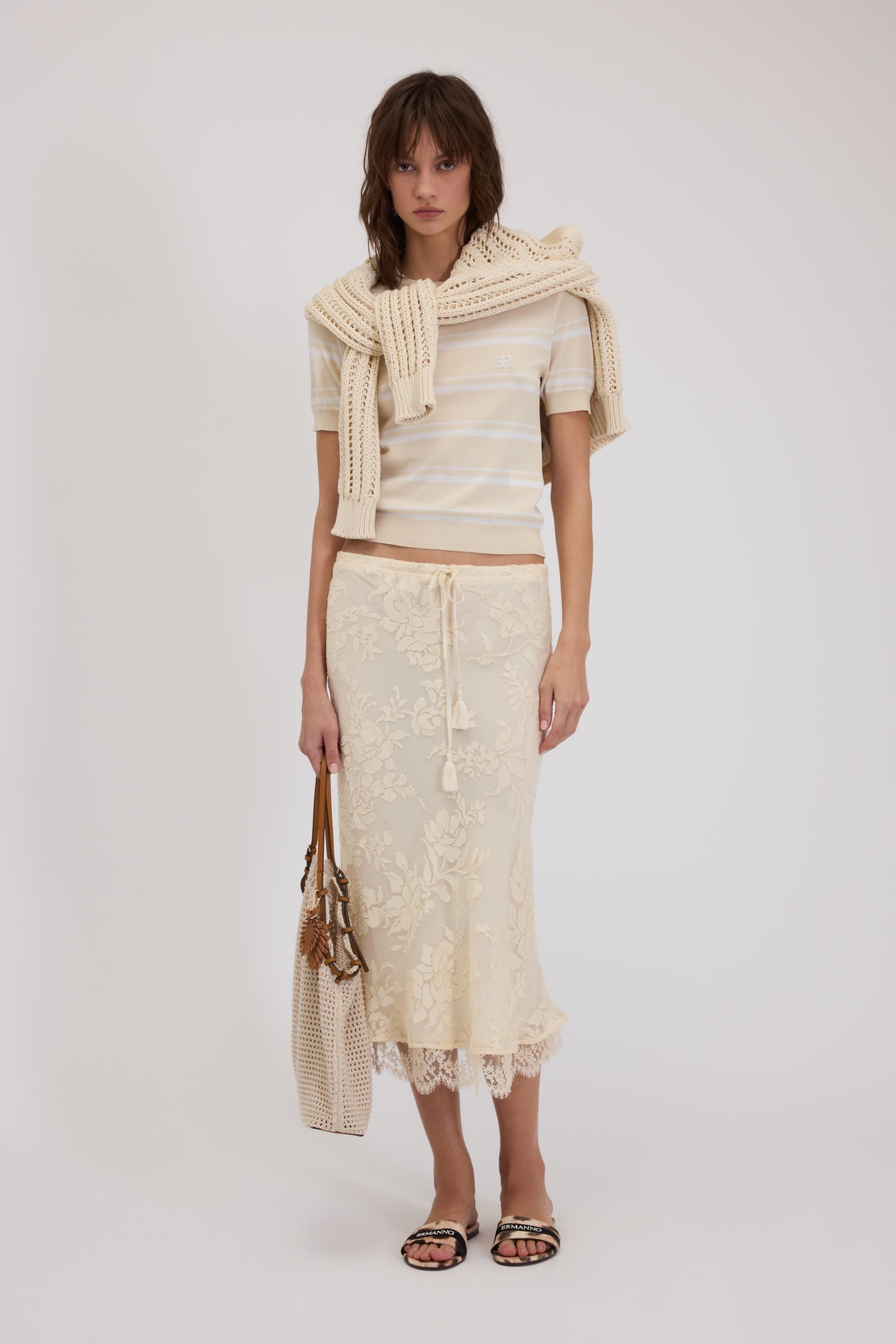 BASICXL MIDI SATIN DEVORÉ NEDERDEL MED BLOMSTER