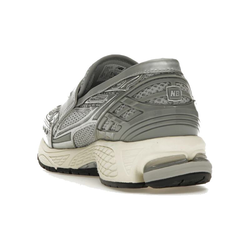 1906L Metallic Silver Loafer Sneaker – Metallisk Sølv & Shadow Grey (Unisex)